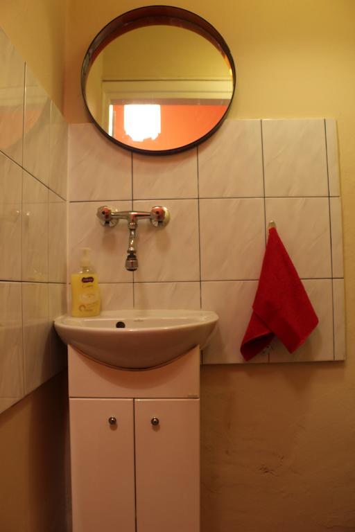 Pokoje Na Chmielnej 2 Warsaw Ngoại thất bức ảnh